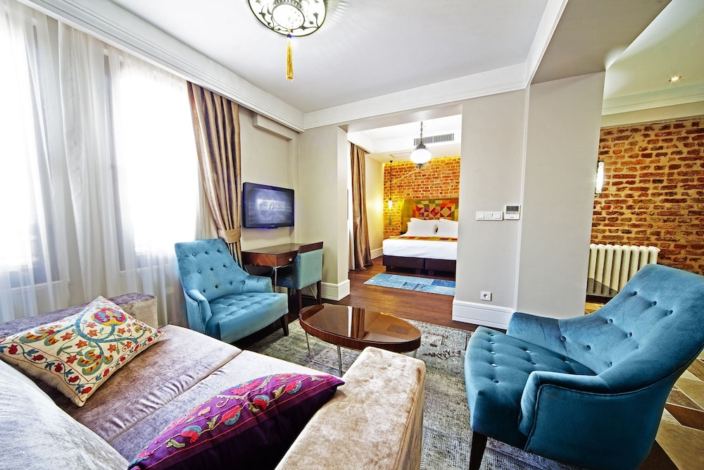 Junior Suite (Single Use) photo 2