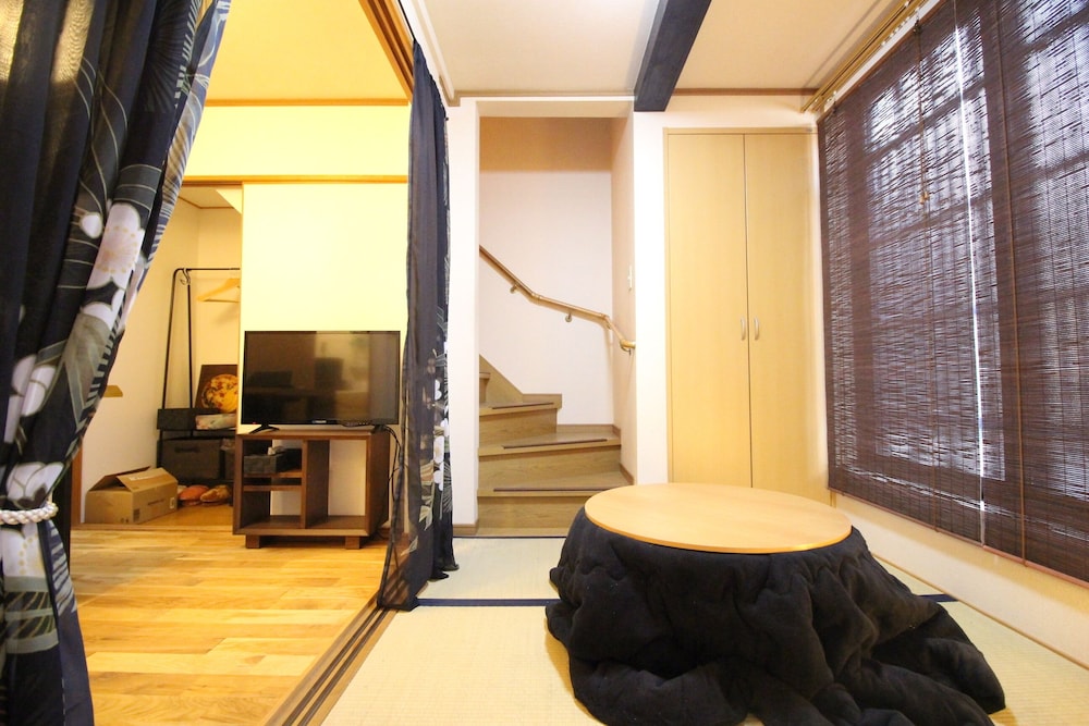 Private Vacation Home - Photo 3