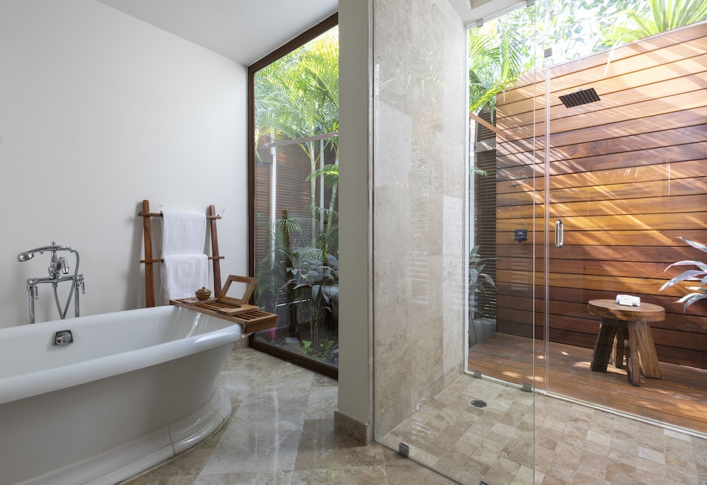 El Camaleon Presidential Suite, 1 King Bed, Private Pool Ocean View thumbnail 6