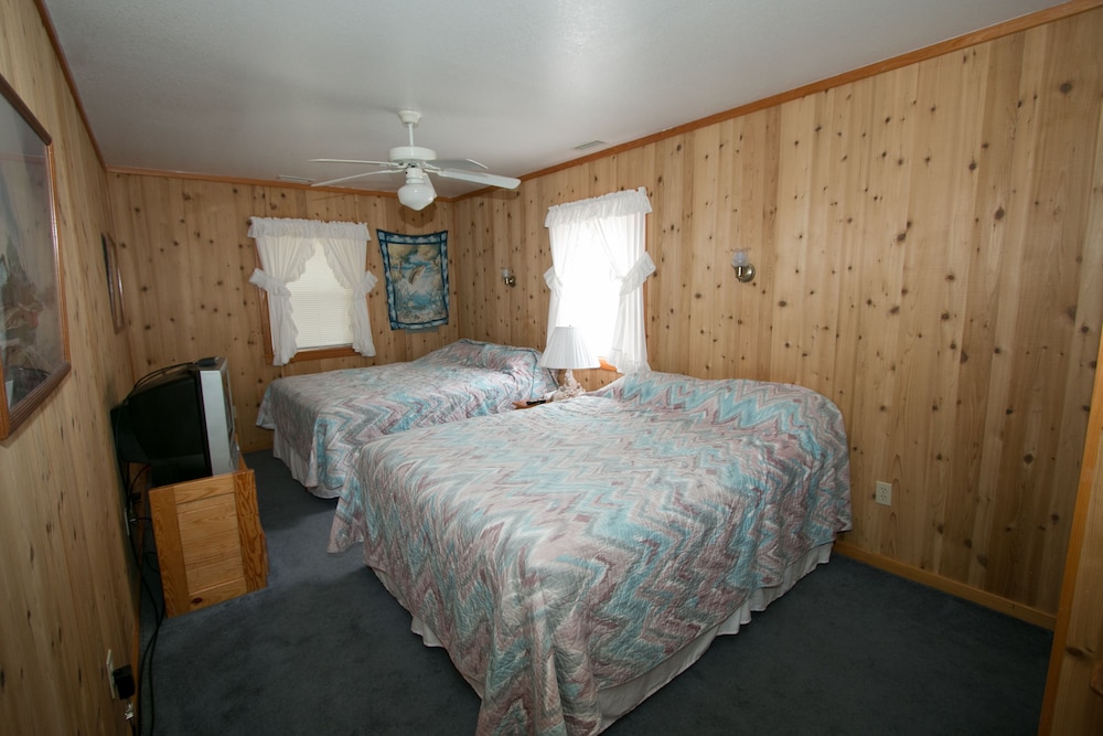 Standard Cottage, 2 Queen Beds, Non Smoking photo 1