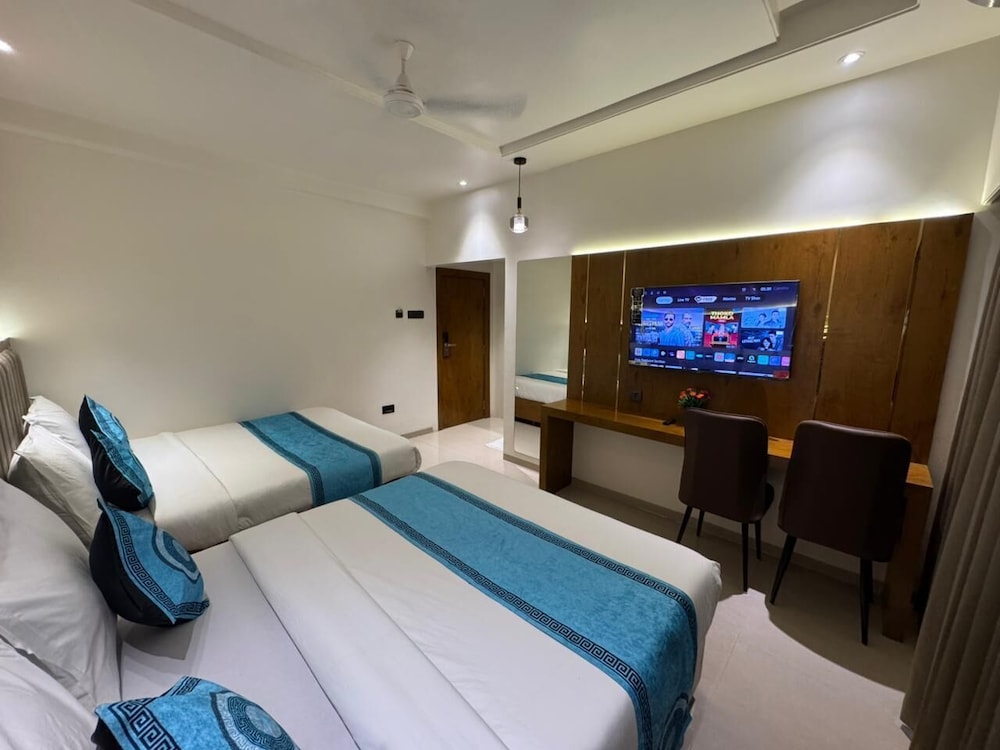 Family Quadruple Room, City View