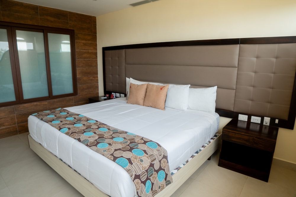 Senior Suite, 1 King Bed