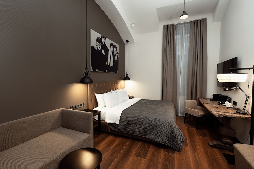 Low Floor Double Room