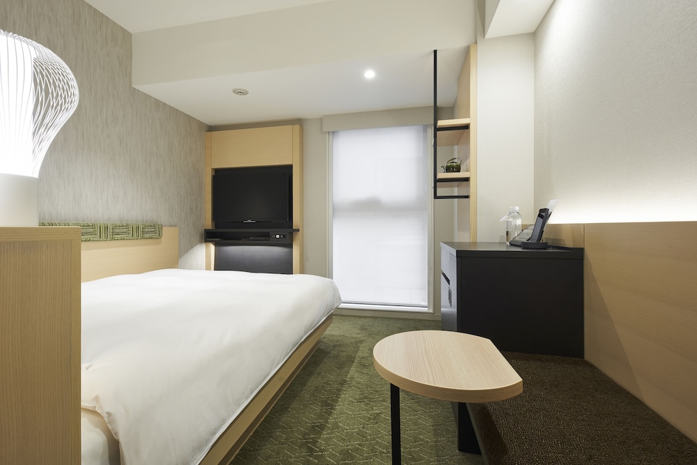 Standard Room, 1 Queen Bed, Non Smoking photo 2