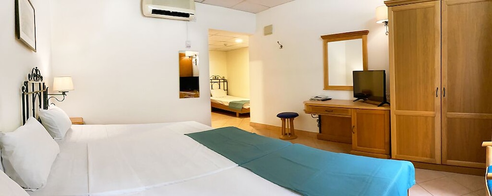 Standard Quadruple Room (Standard) - Photo 1