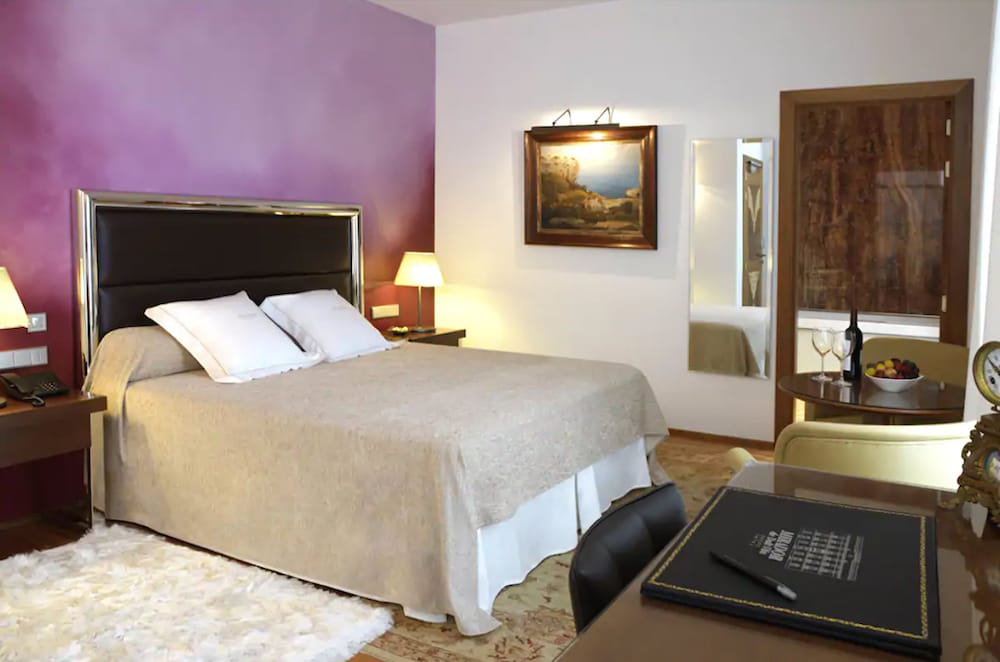 Superior Double Room (Bath with jets)