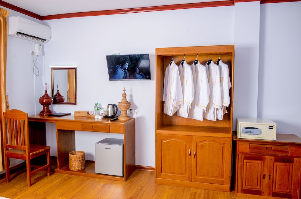 Deluxe Triple Room photo 3