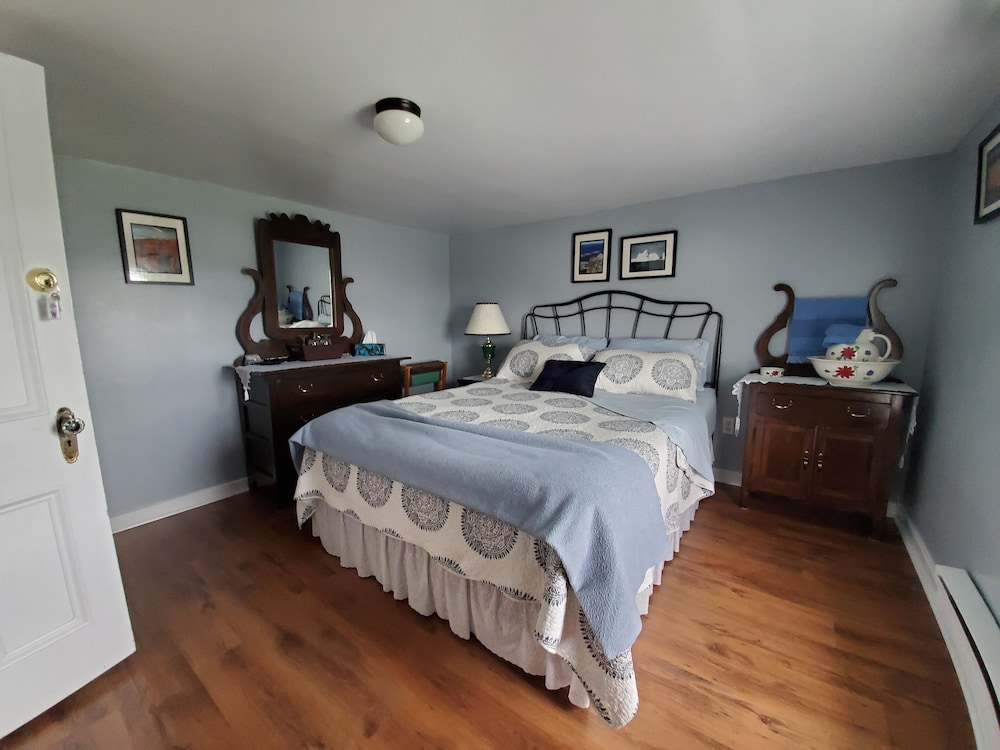 蓝色绿洲或女王隐 Retreat Room