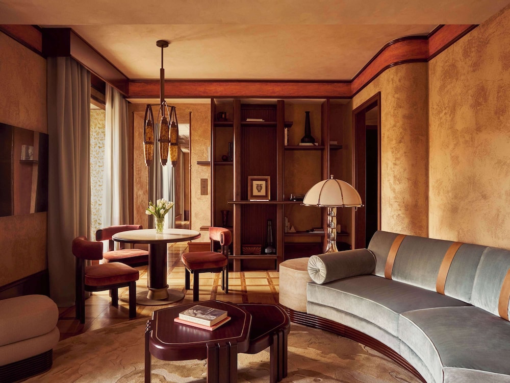 Suite, 1 King Bed
