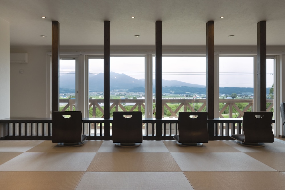 House, 5 Bedrooms, Mountain View photo 2
