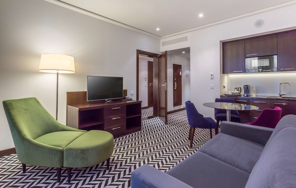 Suite, 1 Bedroom photo 2