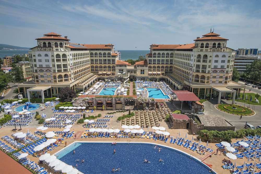 Melia Guest Room Side Sea View (2+1)