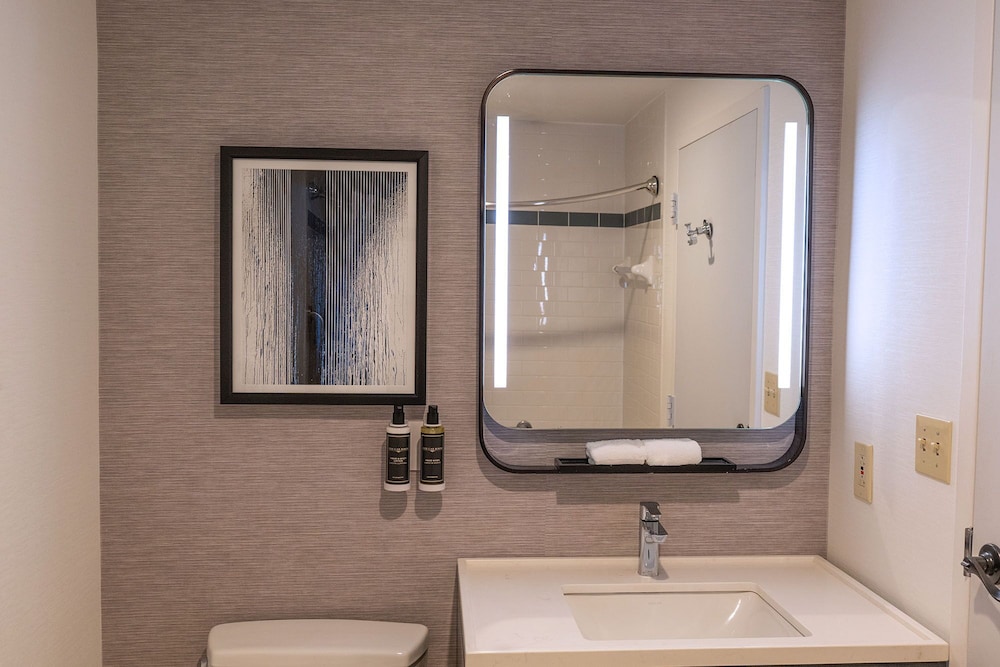 Executive Suite, 2 Double Beds - Photo 8
