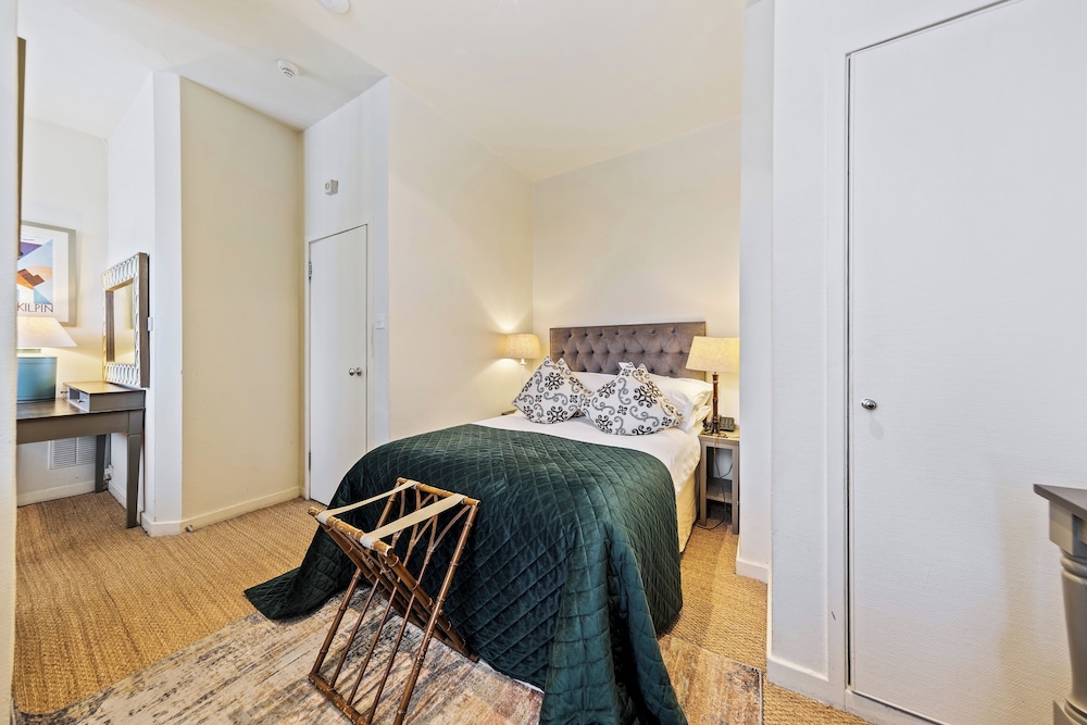 Classic Double Room, 1 Double Bed, Kitchenette photo 3