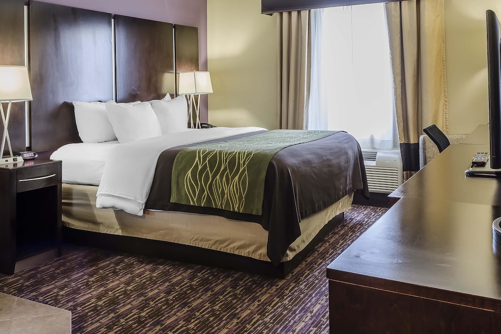 Efficiency, Suite, 1 King Bed, Non Smoking photo 2
