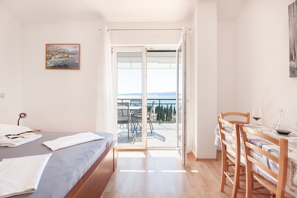 Apartment (A1) photo 2