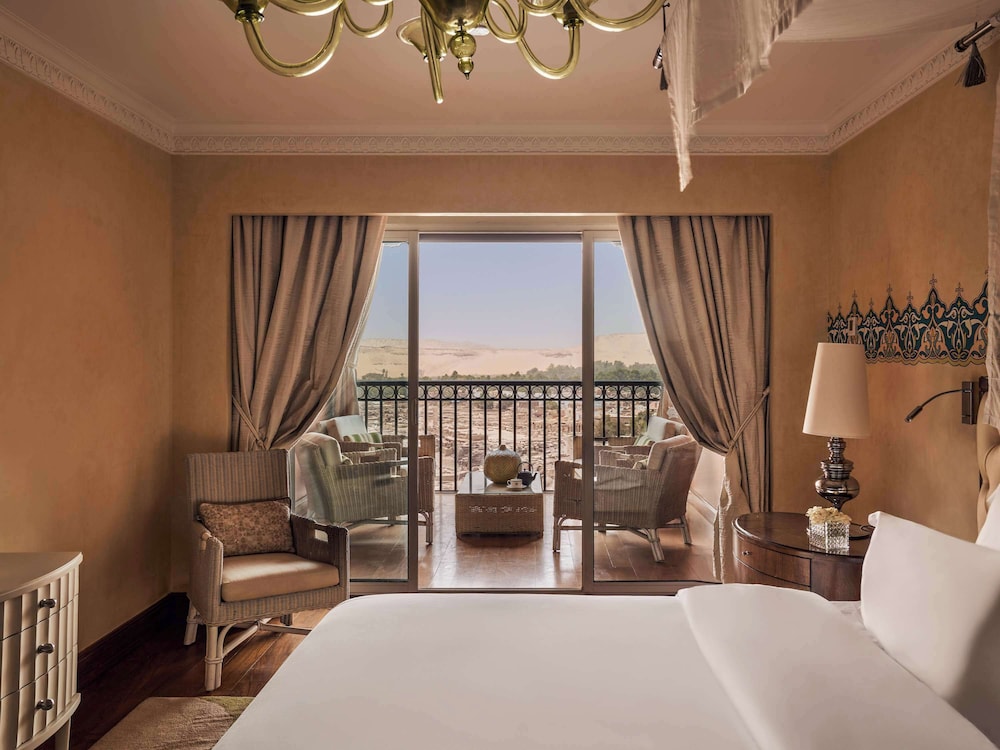 Palace Cataract Suite, 1 King Bed, Garden View - Photo 6