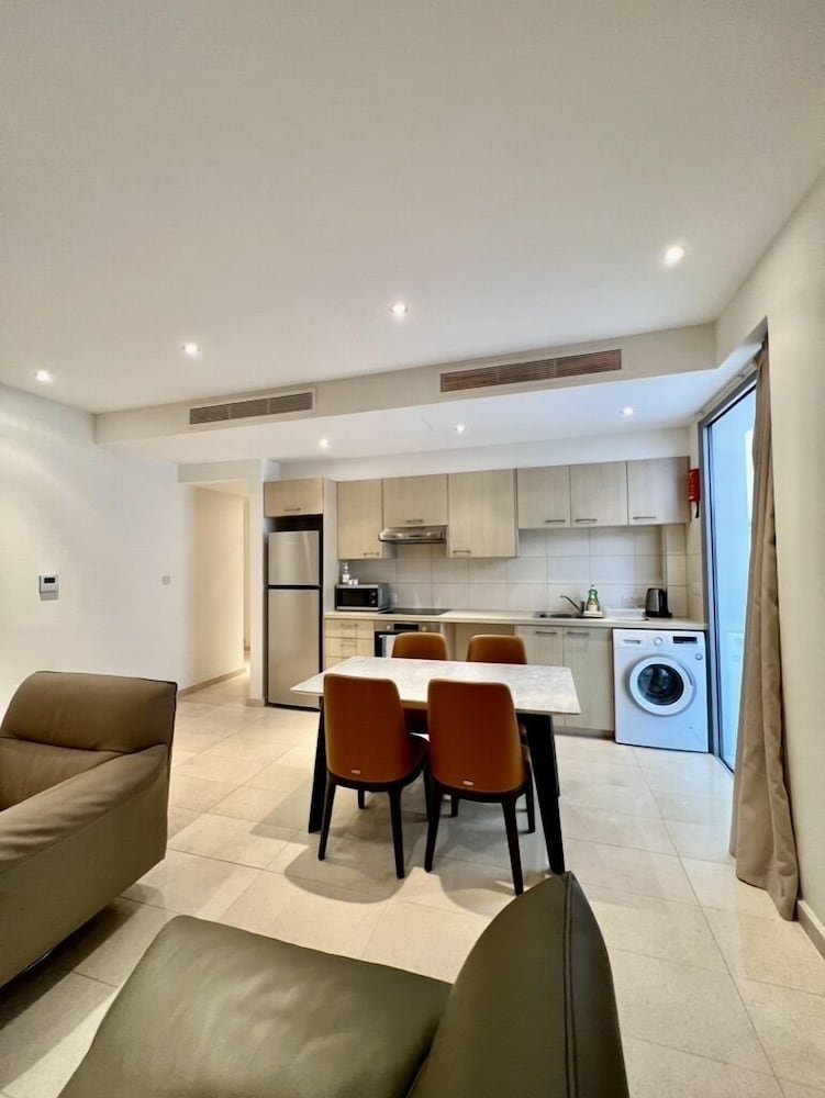Luxury Apartment, 2 Bedrooms, Sea View