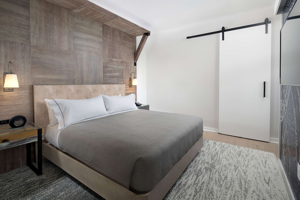 Suite, 1 Bedroom, Accessible (Hearing)