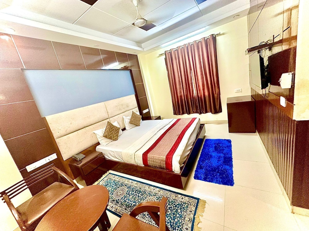 Deluxe Room - Photo 2