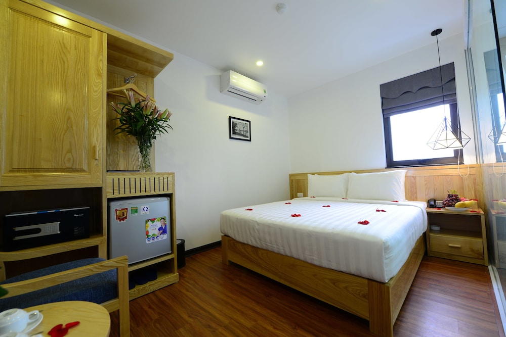 Deluxe Double Room, City View