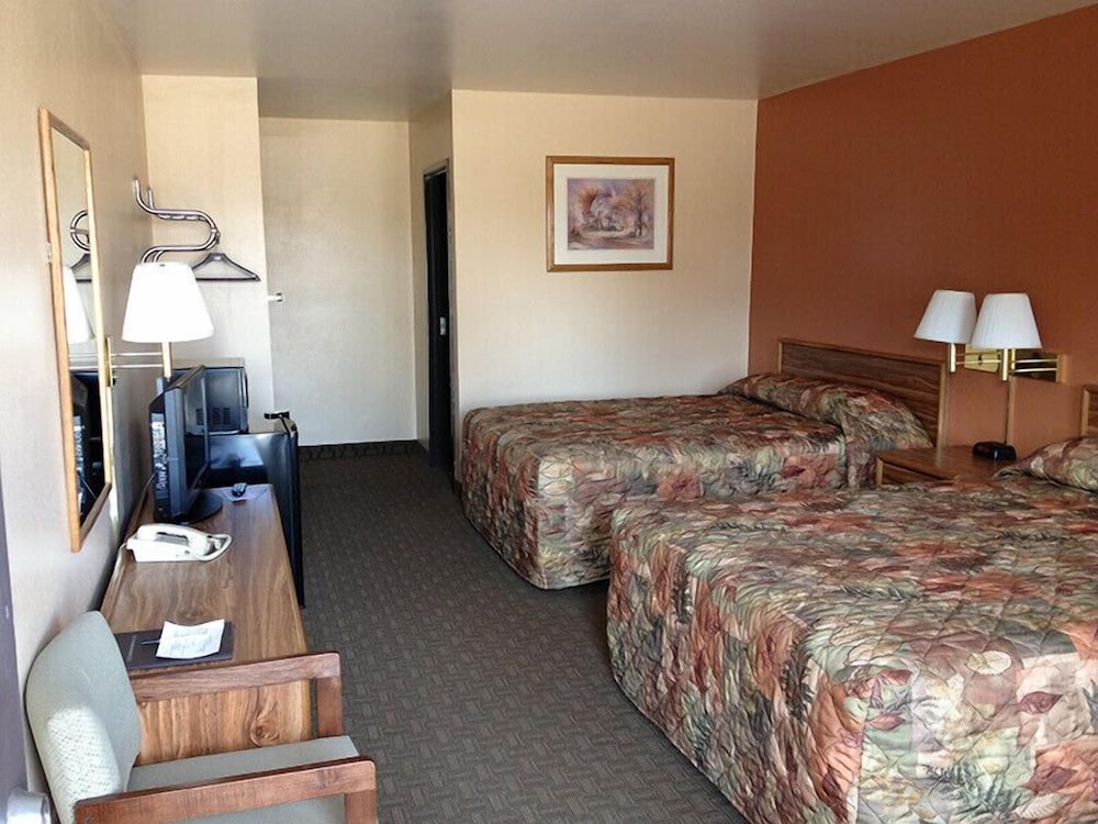 Standard Room, 2 Queen Beds, Non Smoking