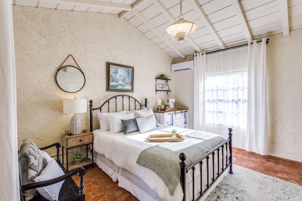Elite Room, 1 Queen Bed photo 1