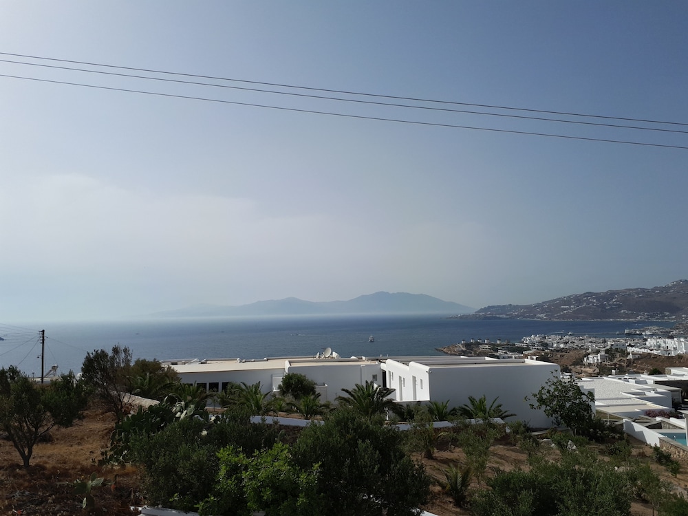 Suite, Sea View (Split Level) photo 3