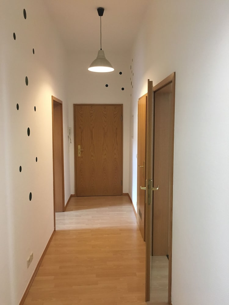 Design Apartment, 3 Bedrooms, Non Smoking, Courtyard View - Photo 3