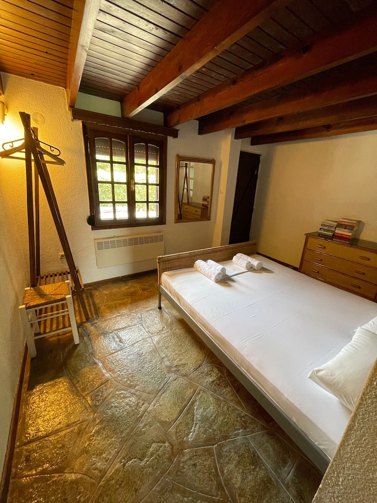 Traditional Villa, 2 Bedrooms, Beach View