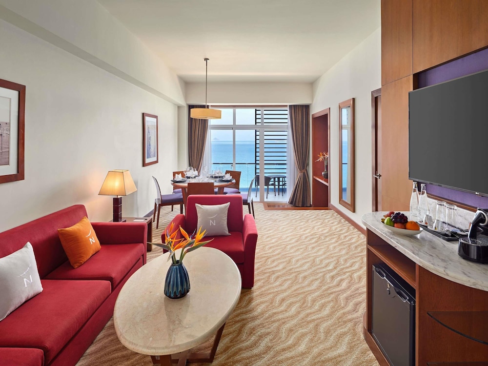 Superior Suite, 1 King Bed photo 1