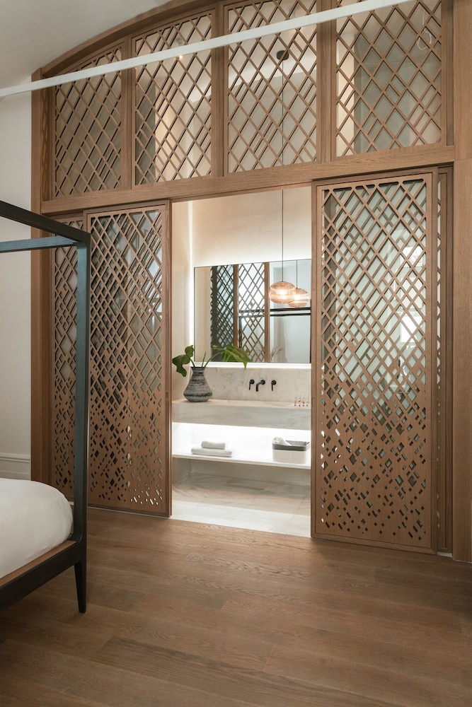 Signature Room - Photo 6