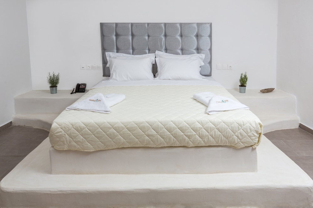 Comfort Double or Twin Room, Partial Sea View photo 2