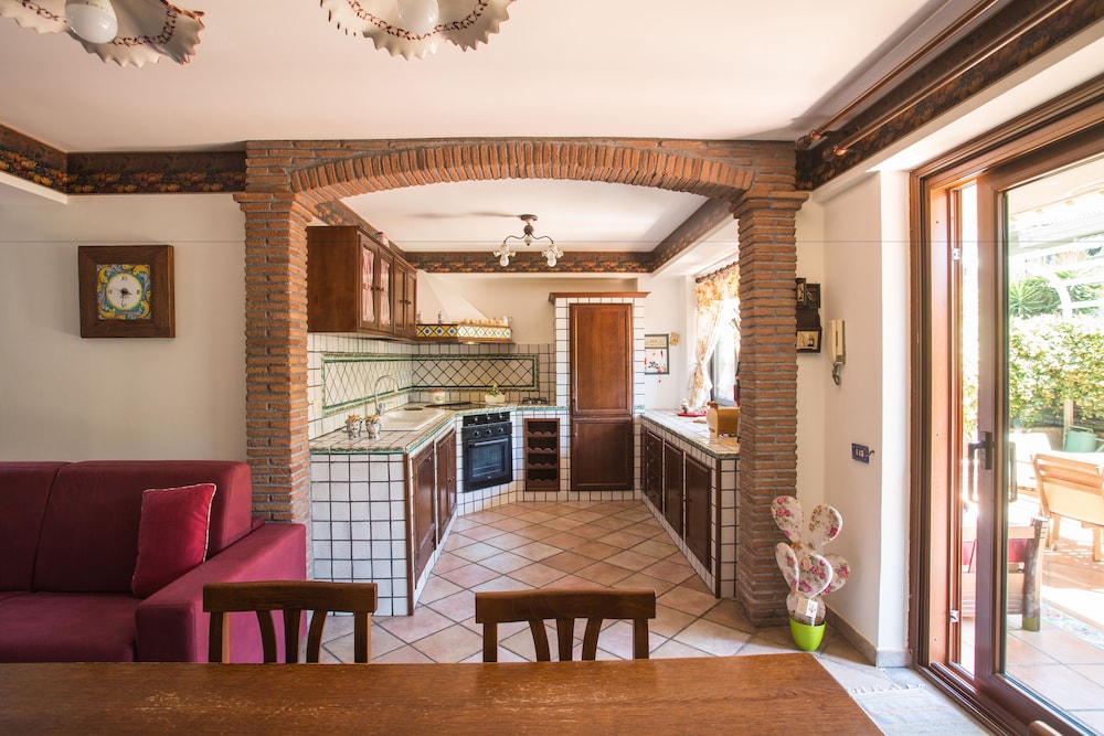 Family Studio Suite, Non Smoking, Patio photo 2
