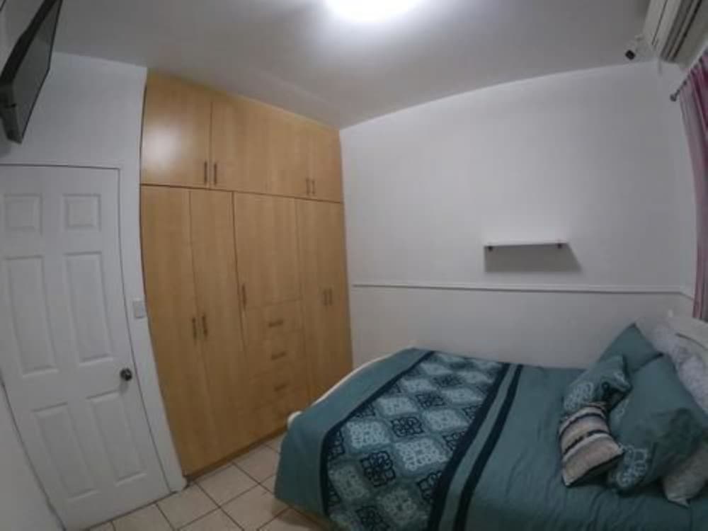 House, 4 Bedrooms, Non Smoking photo 3