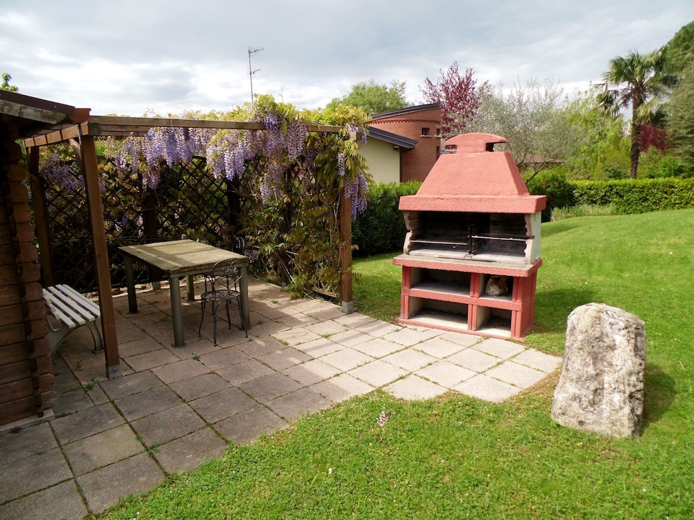 Villa photo 3