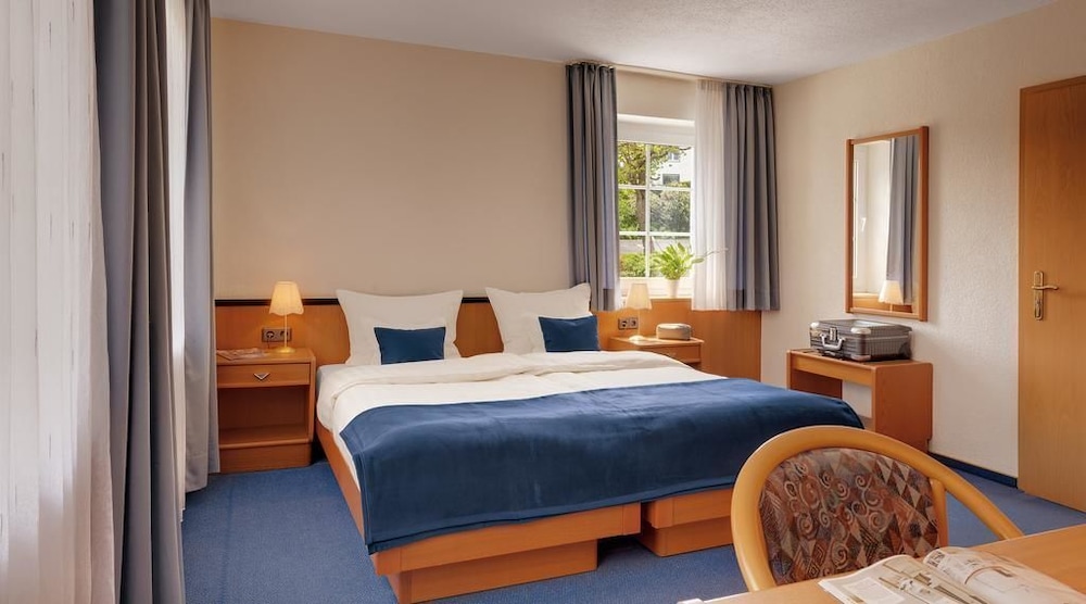 Standard Twin Room photo 2