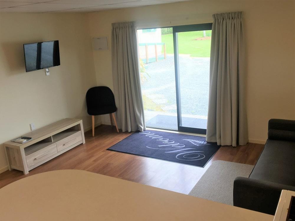 Two Bedroom Motel Unit photo 3