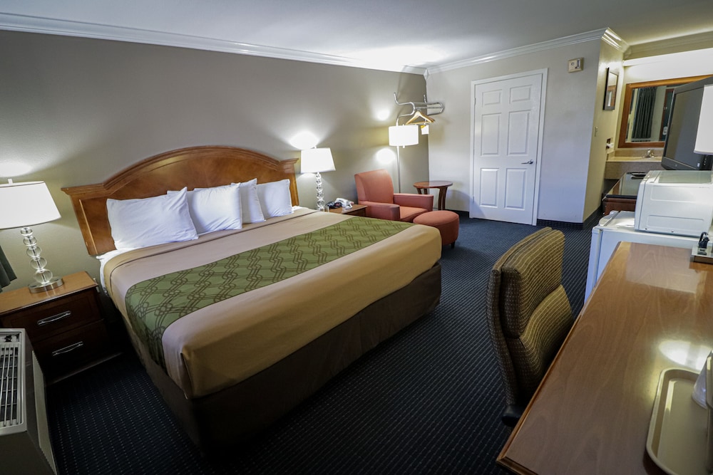 Room, 1 King Bed, Non Smoking - Photo 1