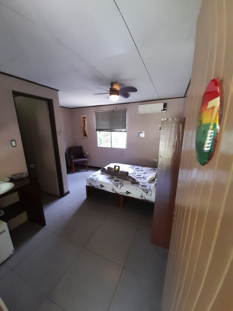 Double Room, 1 Double Bed, Accessible, Garden View photo 3