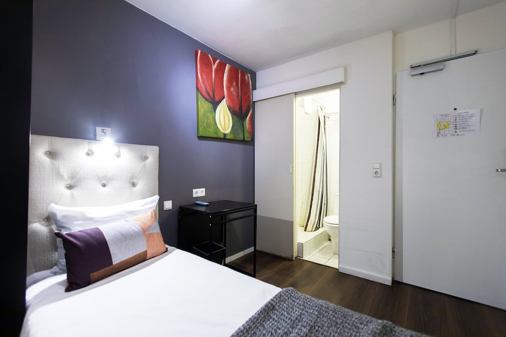 Economy Single Room, 1 Twin Bed, Private Bathroom