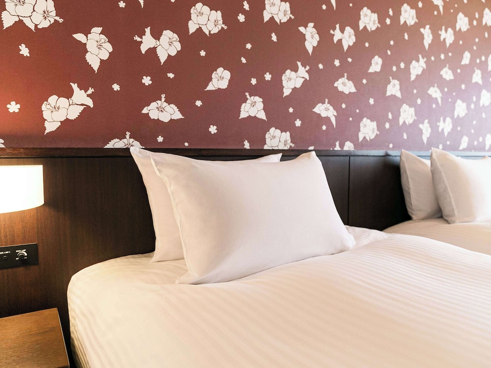 Standard Room, Japanese-Western style, 2 singlebeds and 2 futon beds photo 3