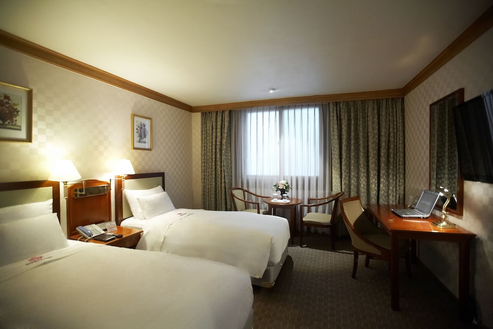 Business Twin Room (Free Sauna&Fitness Available) - Photo 1