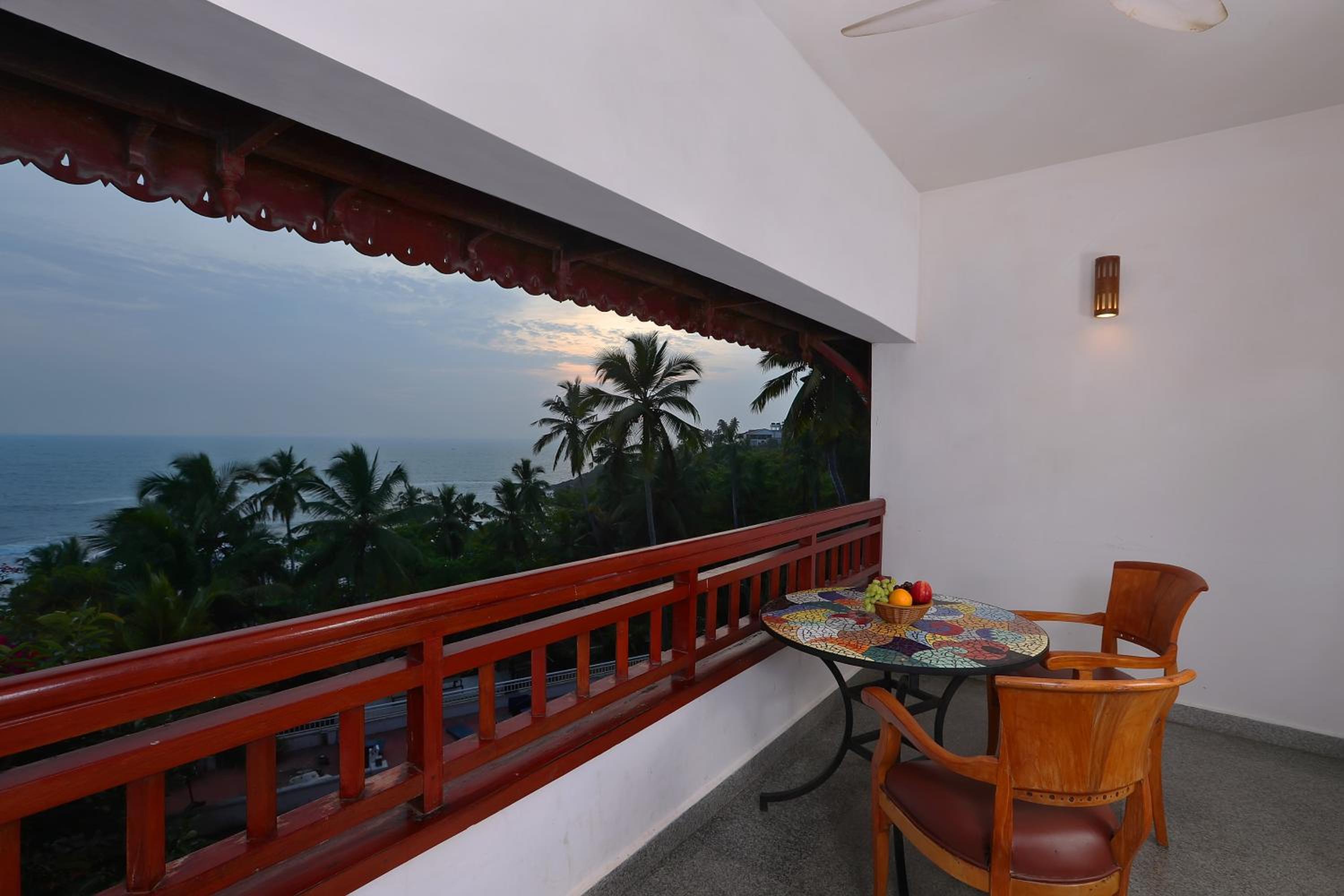 Deluxe Double Room with Balcony and Sea View - Photo 3