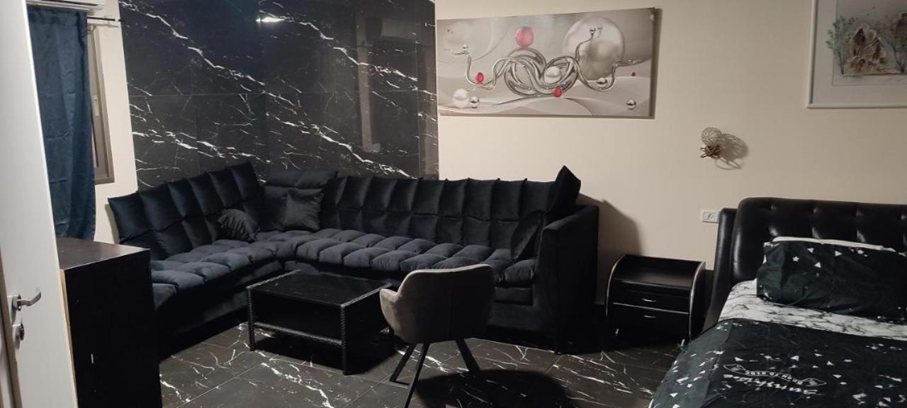 Deluxe King Room photo 1