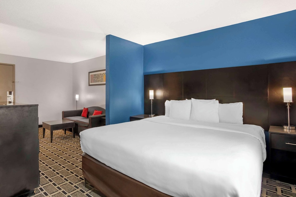 Business Room, 1 King Bed with Sofa bed, Non Smoking - Photo 1