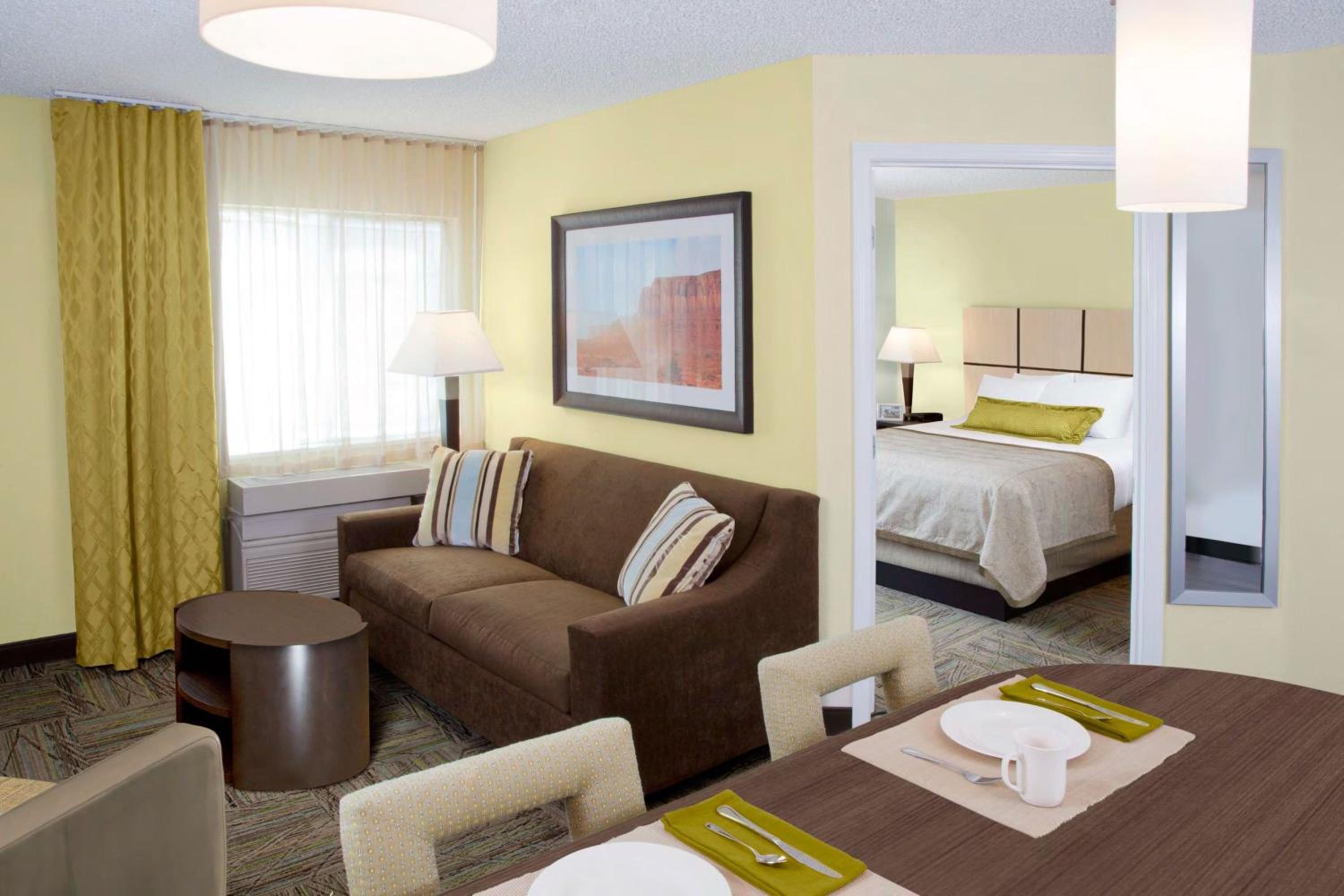 One-Bedroom King Suite photo 2
