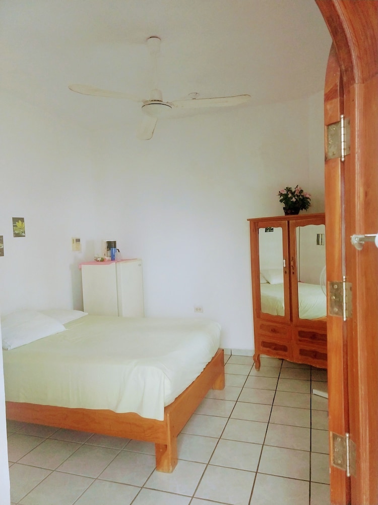 Comfort Room, Ground Floor