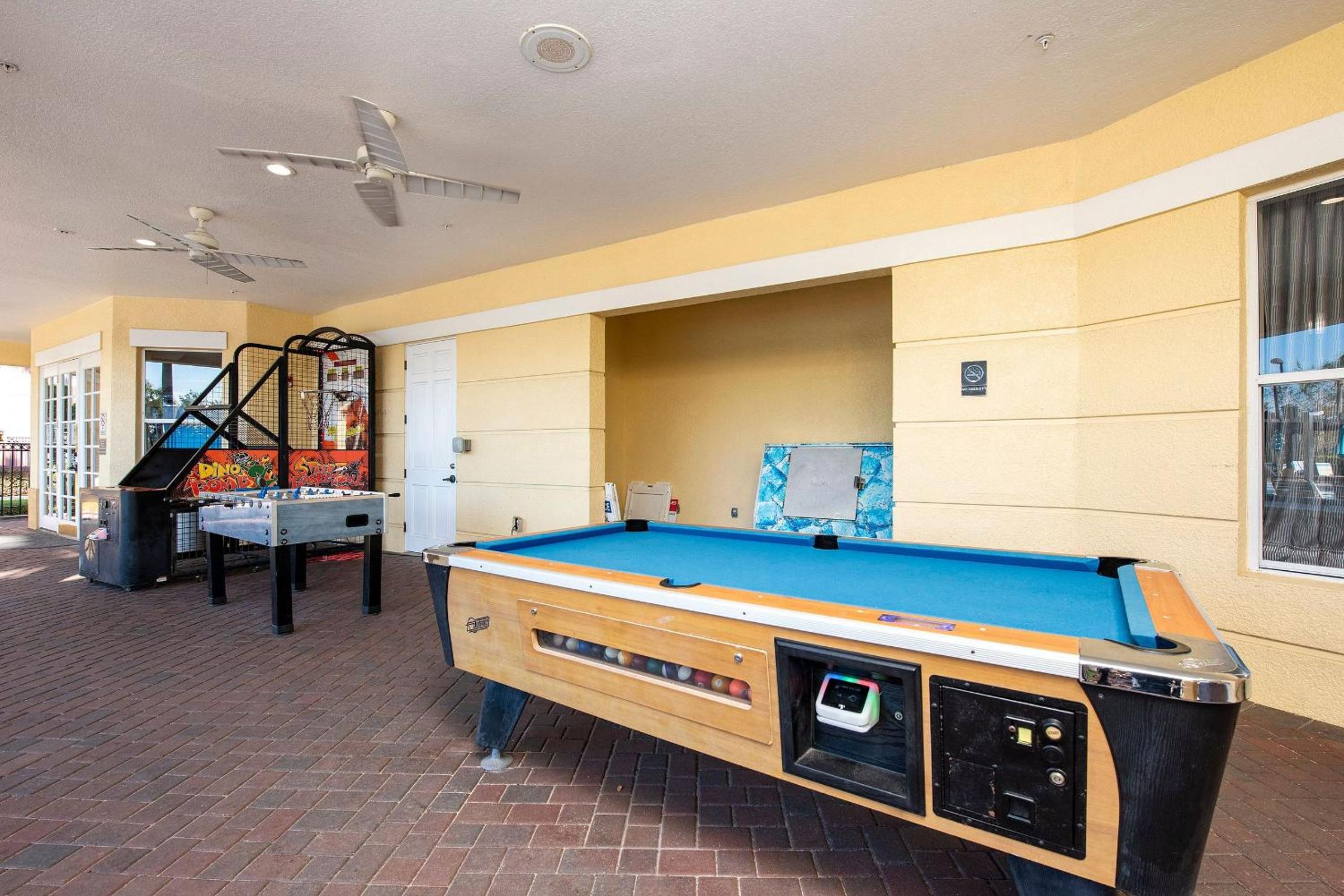 Superior Apartment thumbnail 6