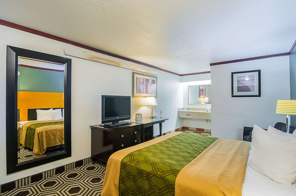 Room, 1 Double Bed, Non Smoking - Photo 7